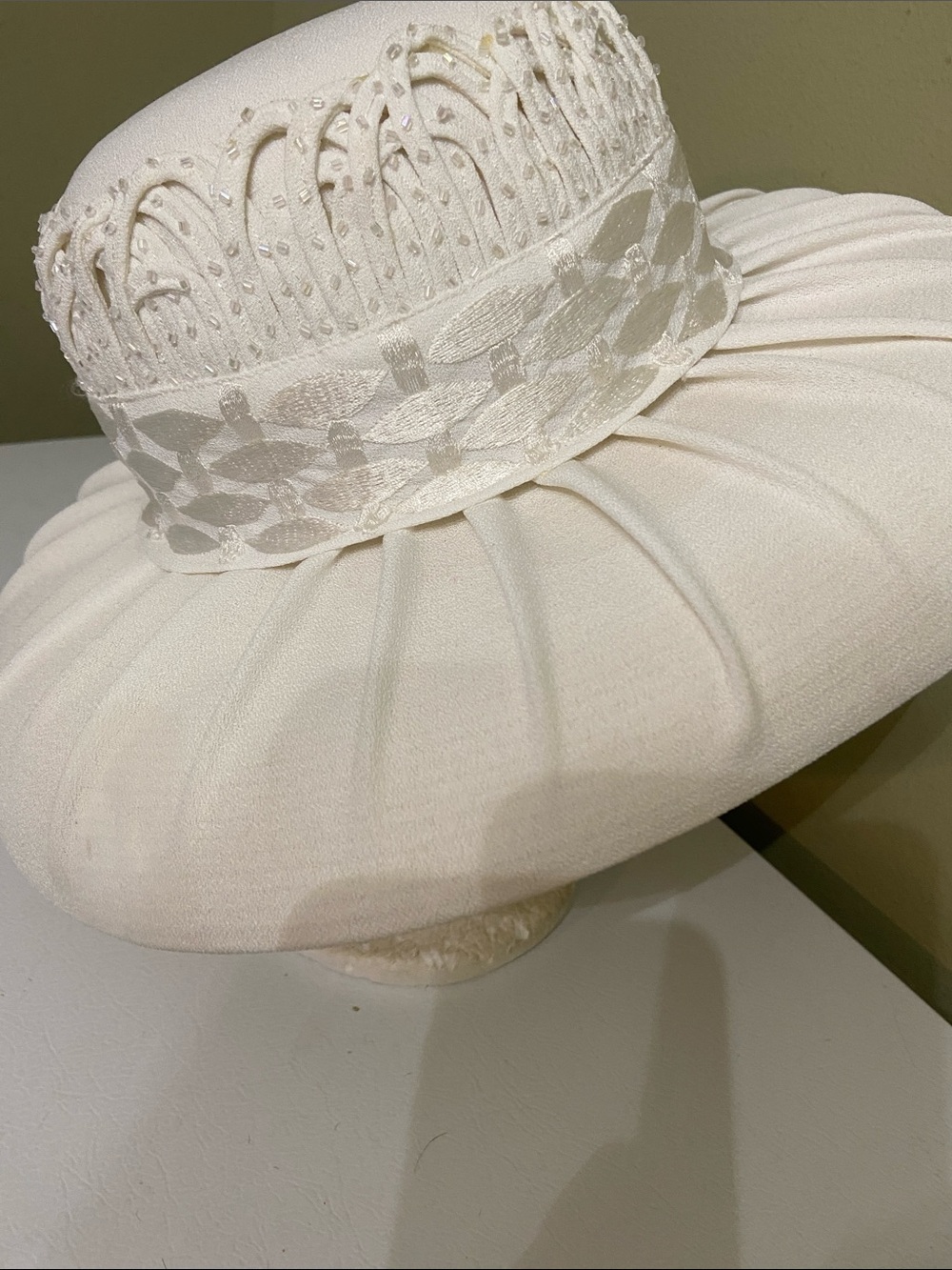 Beautiful Dress Hat / Church Hat by Lisa Rene’ - Picture 2 of 8